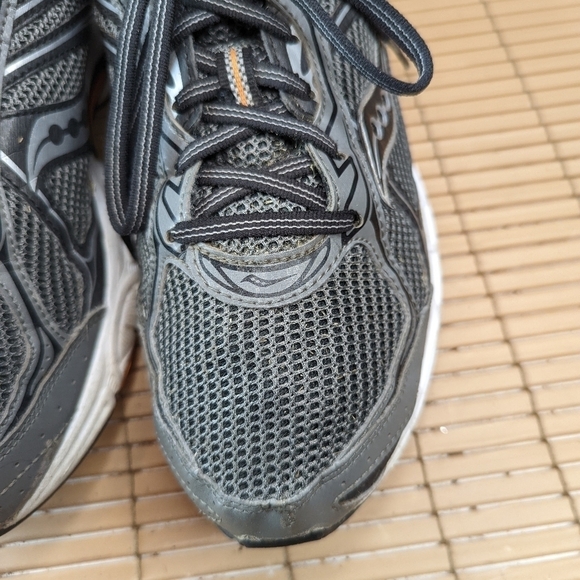 SAUCONY Cohesion 7 mens Running Shoes Silver Size 9.5Wide Great Cond - Picture 8 of 10